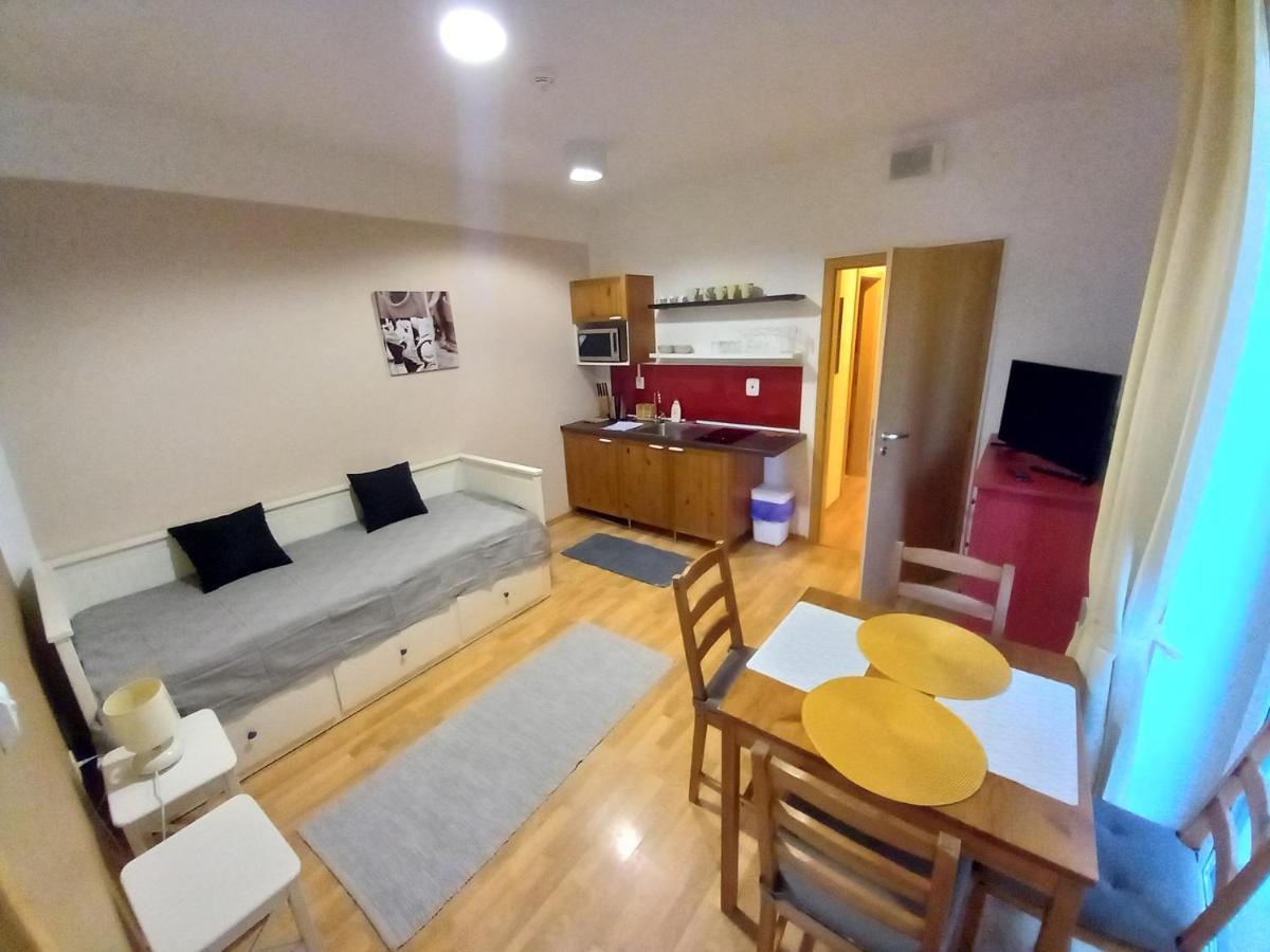 Apartmany Margo Sun Martinske Hole Ngoại thất bức ảnh